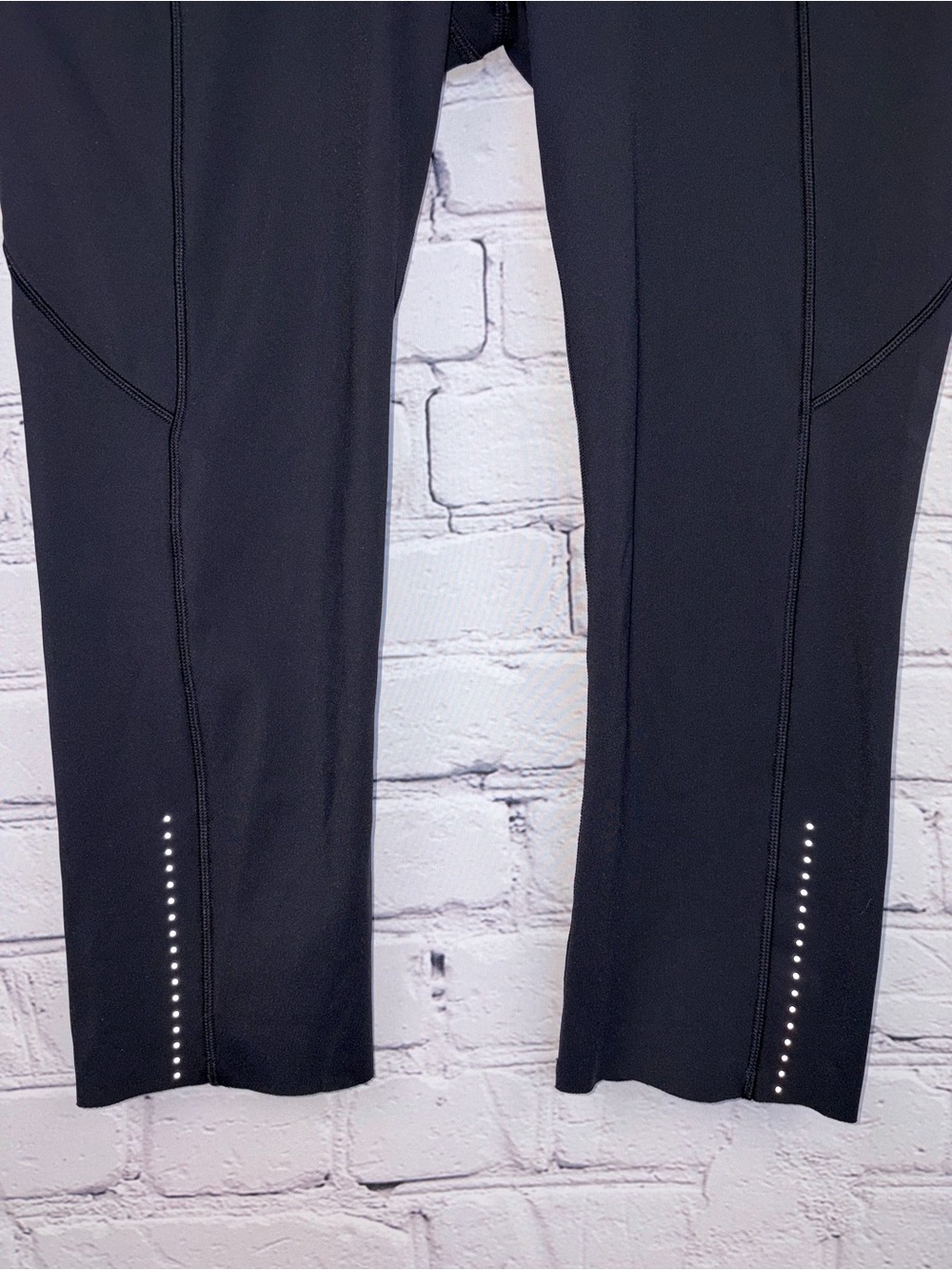 Lululemon Fast & Free Crop II *Nulux 19” Black Sz 6 - Picture 15 of 16